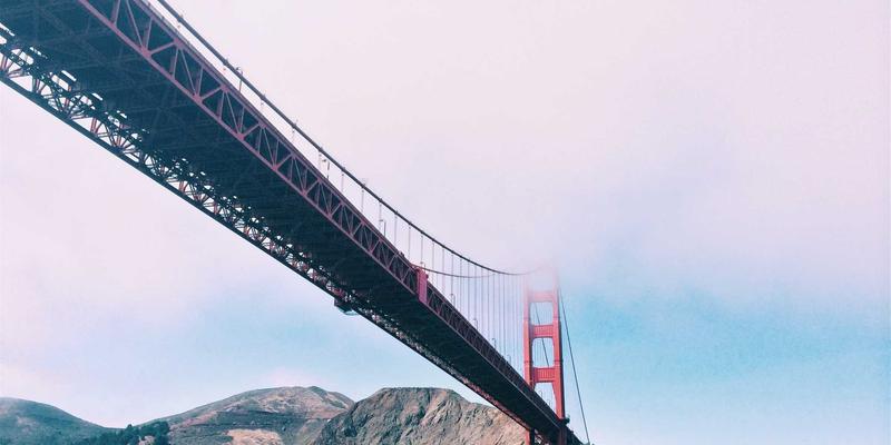 从餐桌到安全屋：一份融合生活智慧与美食储备的家庭应急物资清单